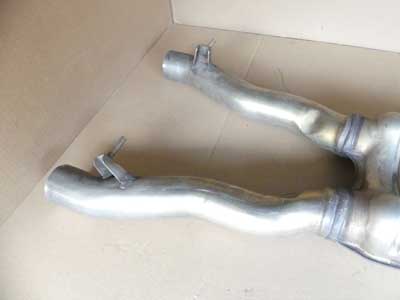 BMW Exhaust Center Pipe w/ Silencers 18307585341 13-15 F01 750i 750iX2